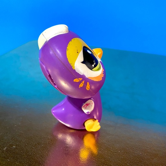 LITTLEST PET SHOP WALKABLE PENGUIN FIGURE APPROX 2.5” - Picture 2 of 7